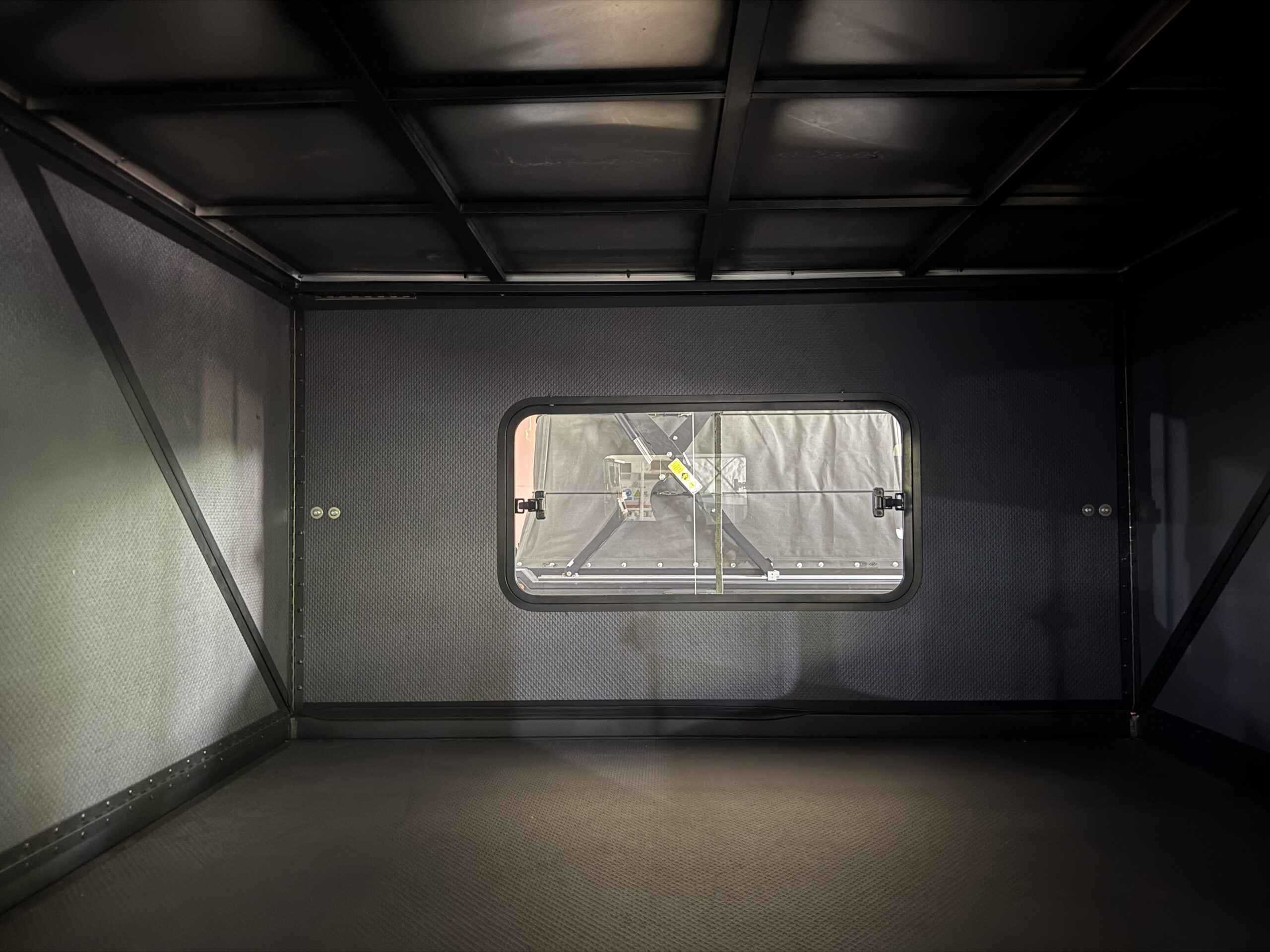 Aluminum hard roof pop-up camper(less than 6.5ft) - Image 2