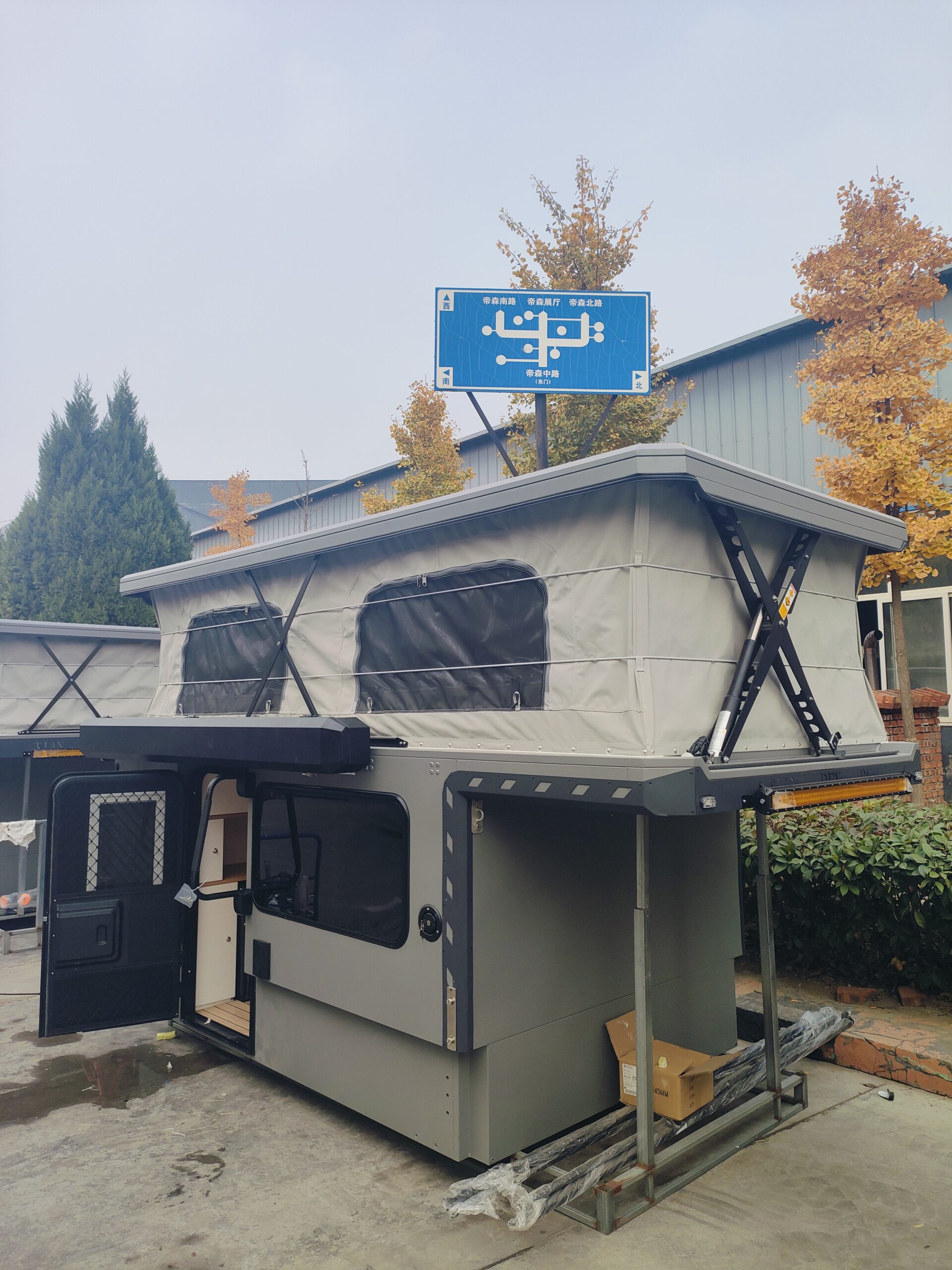 Truck camper - Image 5