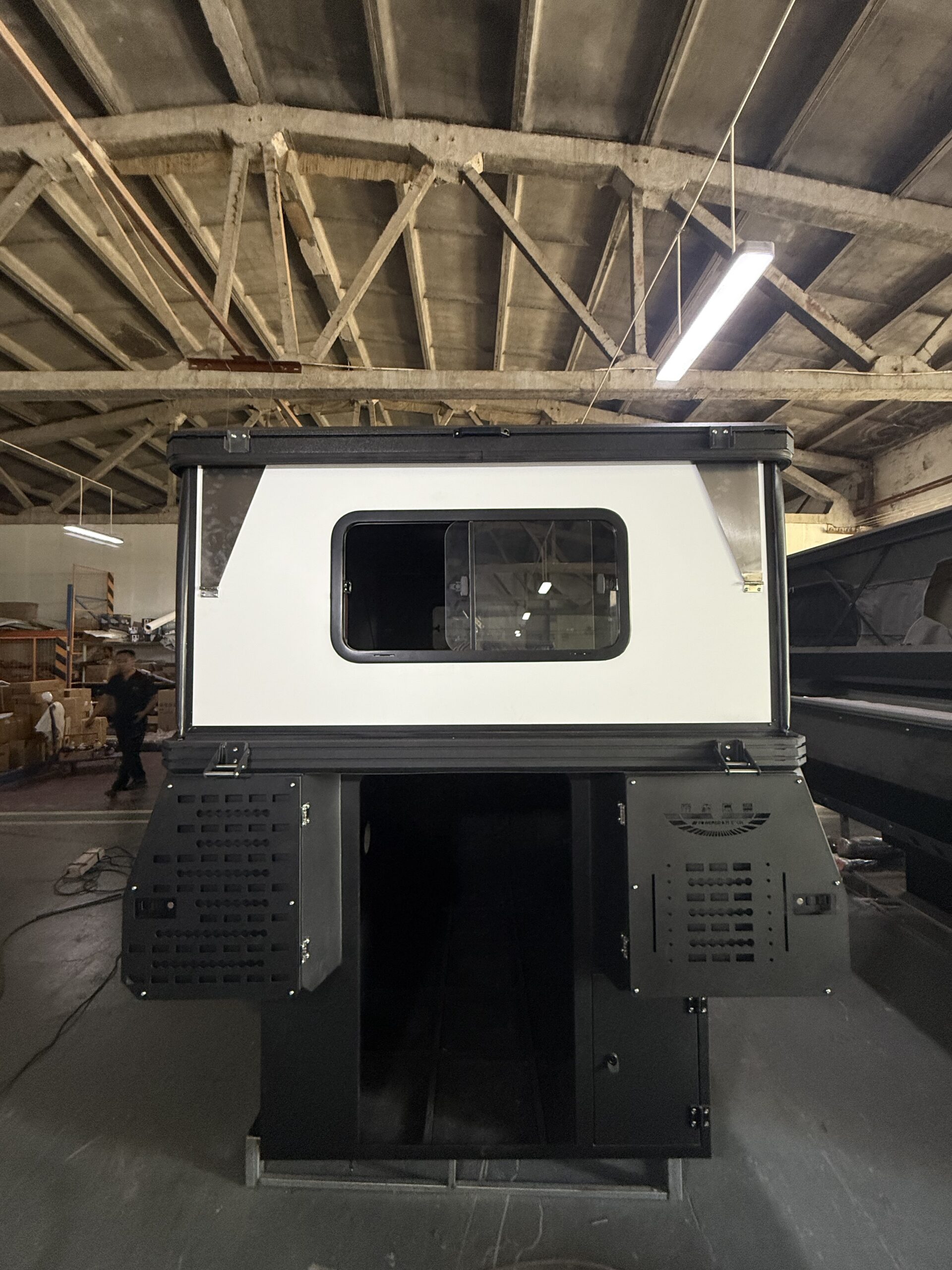 Aluminum hard roof pop-up camper(less than 6.5ft) - Image 8