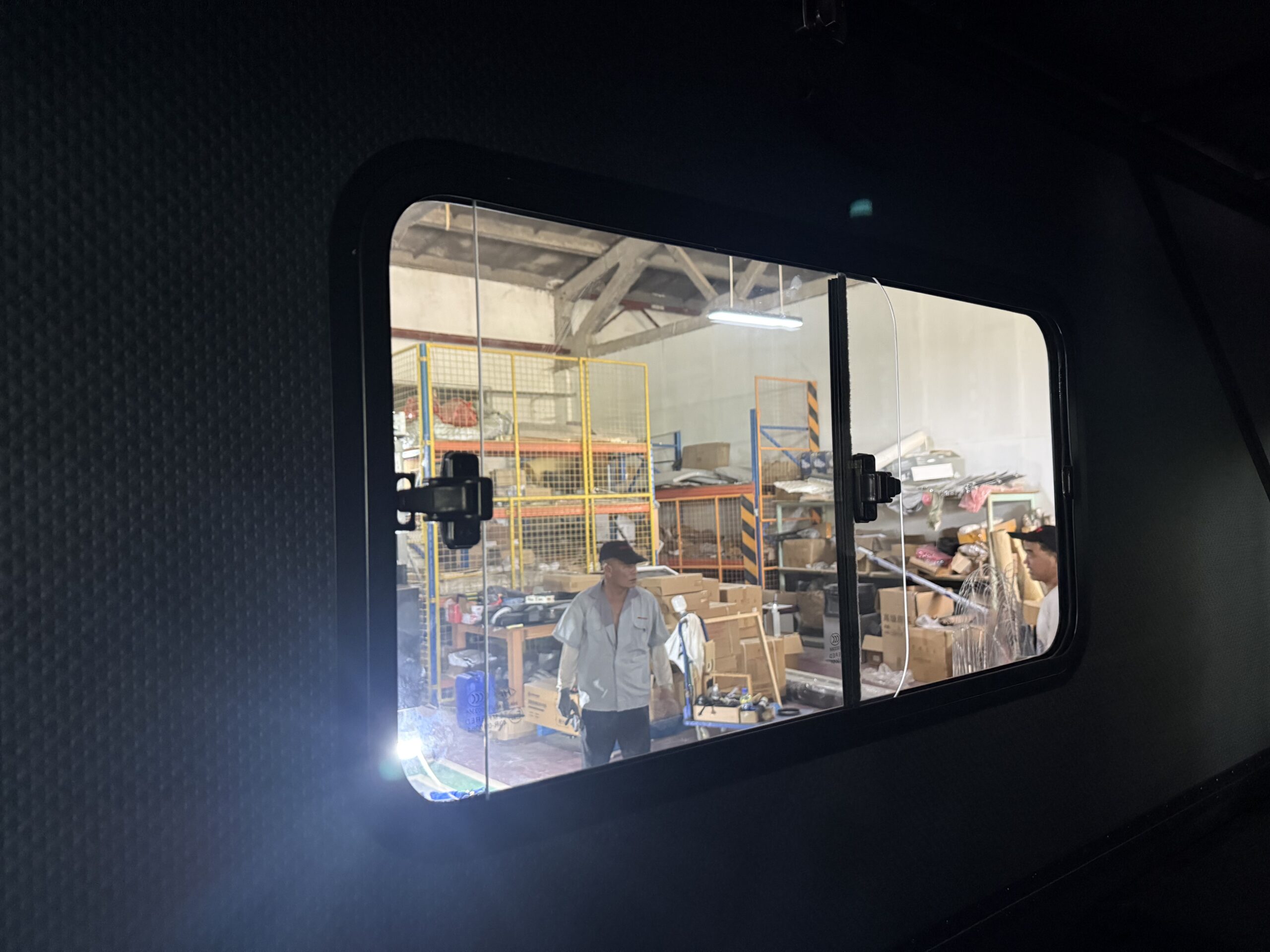 Aluminum hard roof pop-up camper(less than 6.5ft) - Image 3