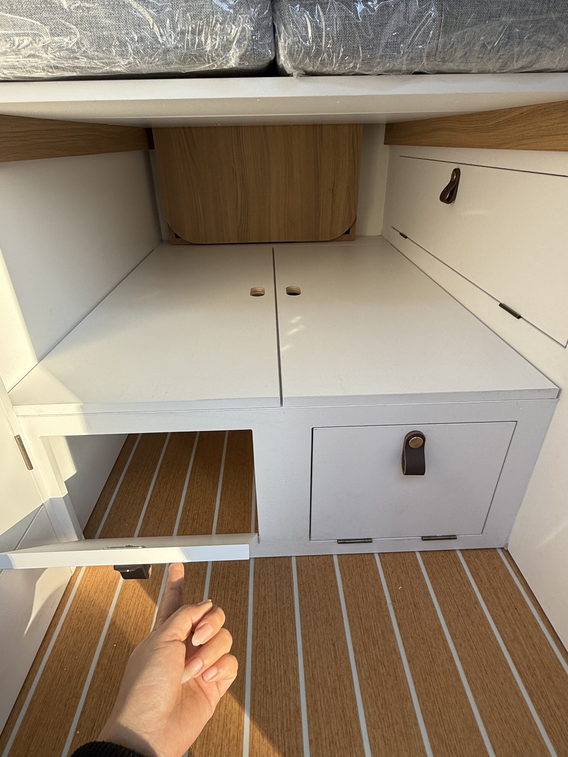 Fiberglass pop-up camper - Image 9