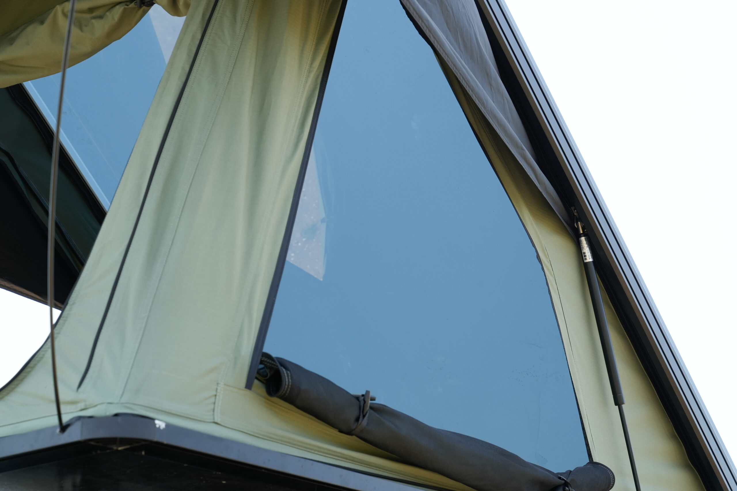 Roof tent (02) - Image 13