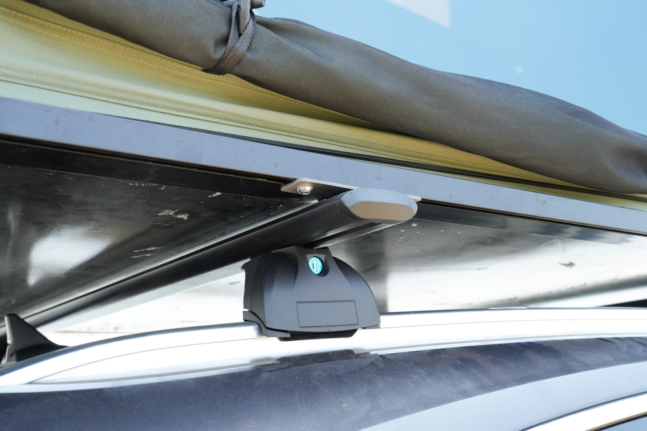 Roof tent (02) - Image 12