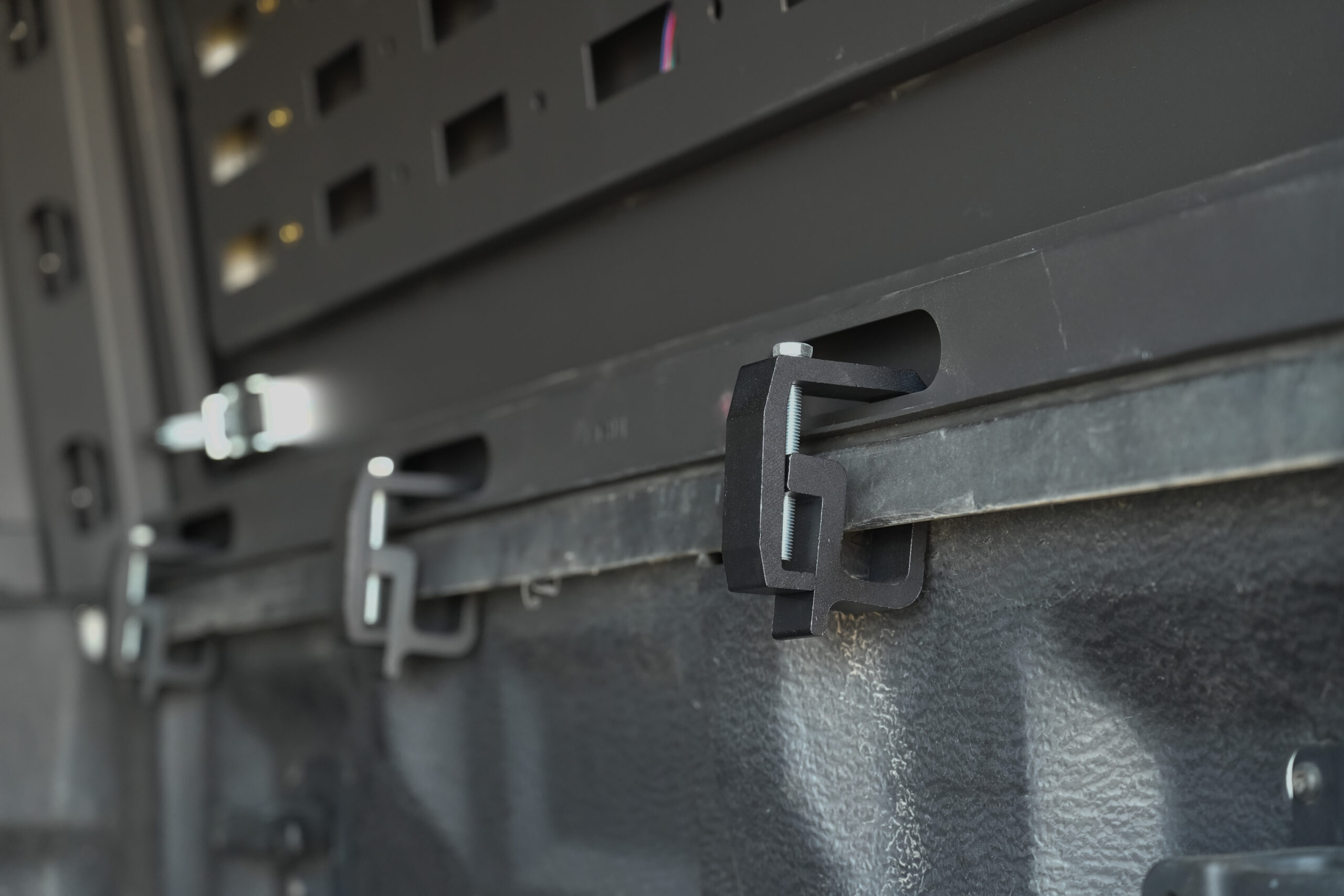 Truck toper(Hard tent) - Image 12